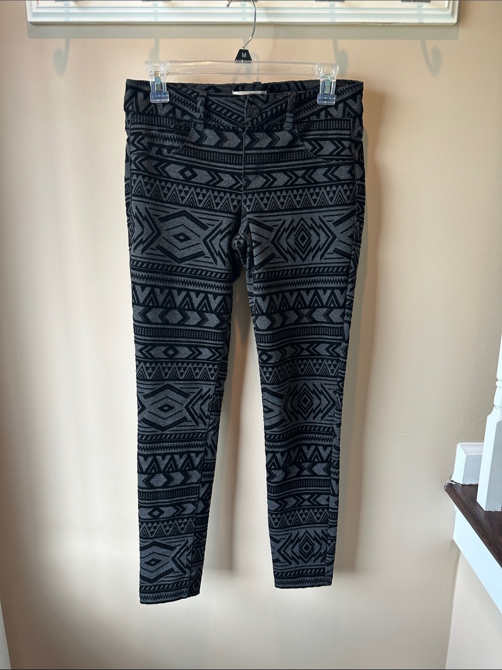 Jolt Black and Gray Aztec Print Leggings